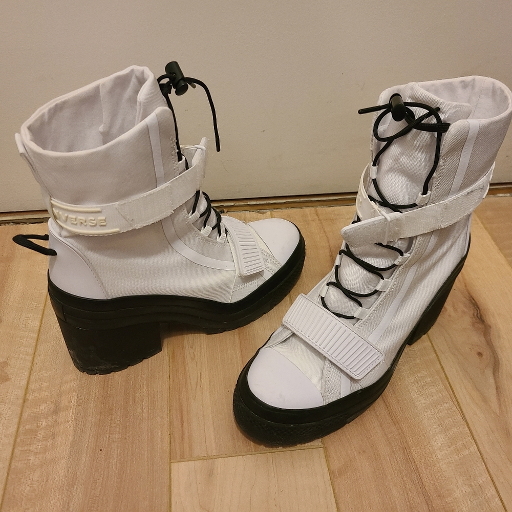 Converse  Chuck Taylor All Stars GR 82 High Top- platform heel boot- size 8
